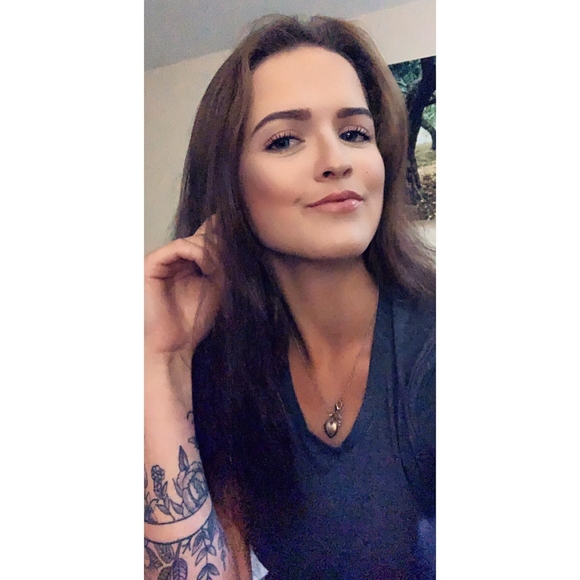 Meet your Posher, Jenna - Picture 1 of 1